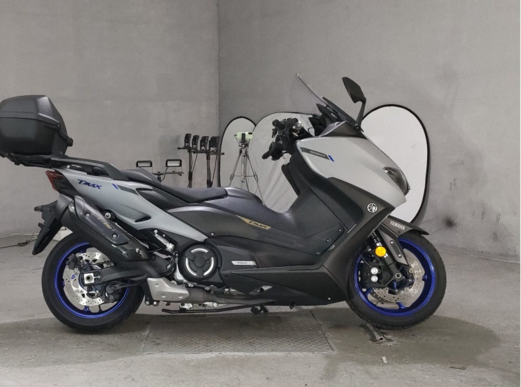 Мотоцикл Yamaha T-MAX560 с пробегом 7811 km