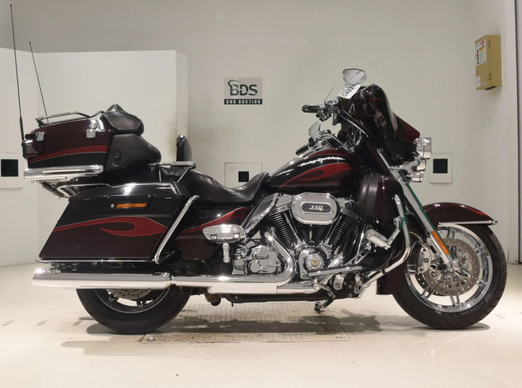 Мотоцикл HD ELECTRA GLIDE FLHTCUSE1800 с пробегом 57873 km