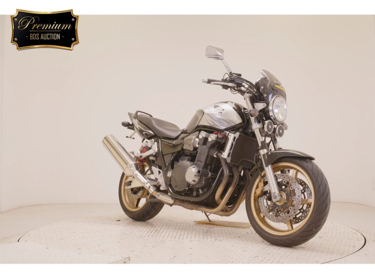 Мотоцикл Honda CB1300SF з пробігом 16555 km