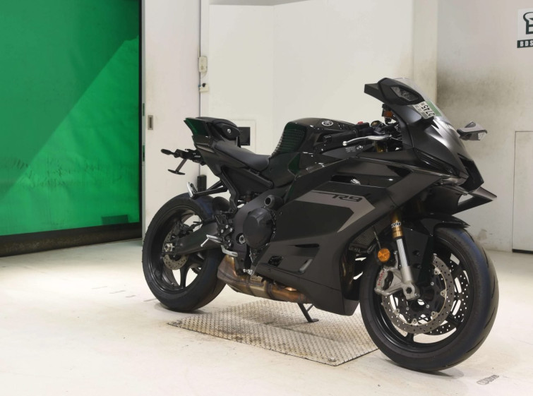 Мотоцикл Yamaha YZF-R9 с пробегом 2047 km