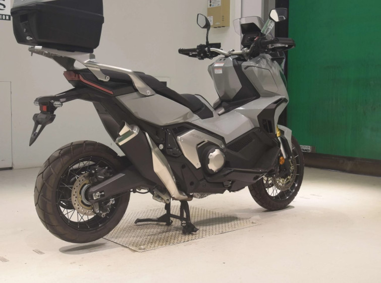 Мотоцикл Honda X-ADV750-2 с пробегом 640 km