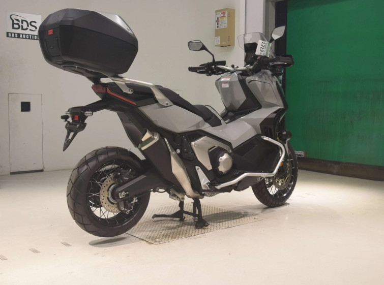 Мотоцикл Honda X-ADV750-2 с пробегом 1649 km