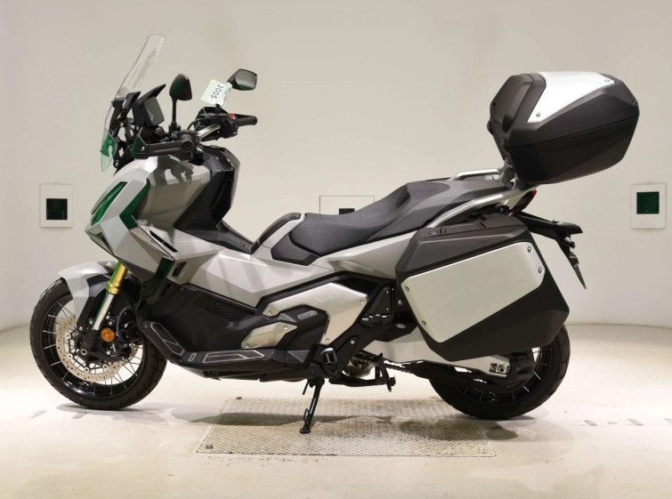 Мотоцикл Honda X-ADV750-2 с пробегом 5662 km