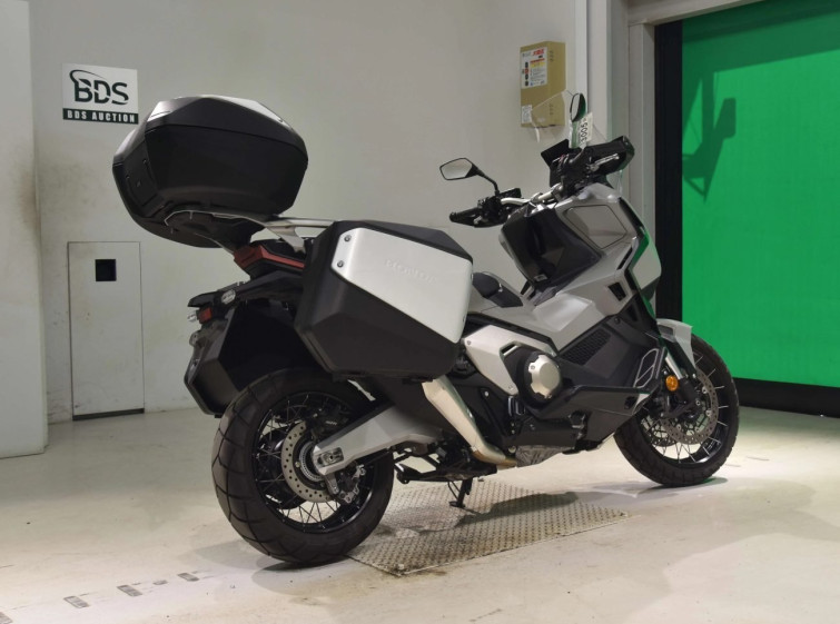 Мотоцикл Honda X-ADV750-2 с пробегом 5662 km