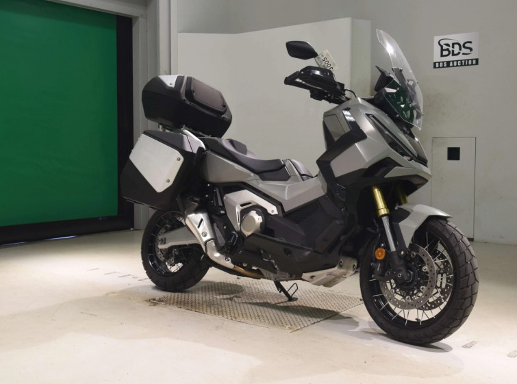 Мотоцикл Honda X-ADV750-2 с пробегом 5662 km