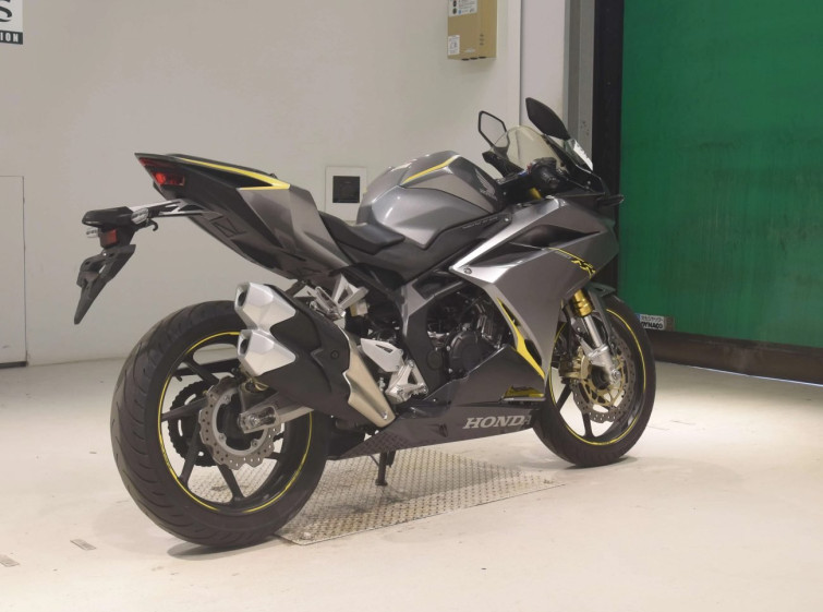 Мотоцикл Honda CBR250RR с пробегом 20099 km