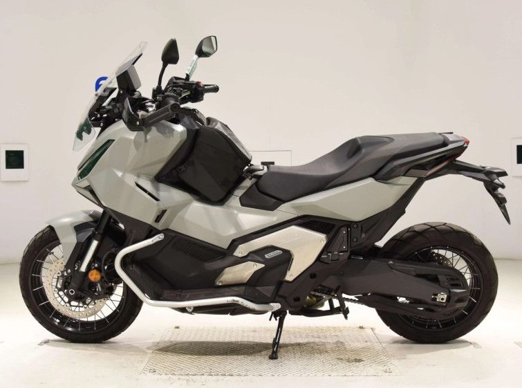 Мотоцикл Honda X-ADV750-2 с пробегом 10144 km