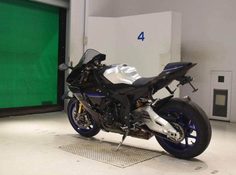 Мотоцикл Yamaha YZF-R1M с пробегом 5761 km