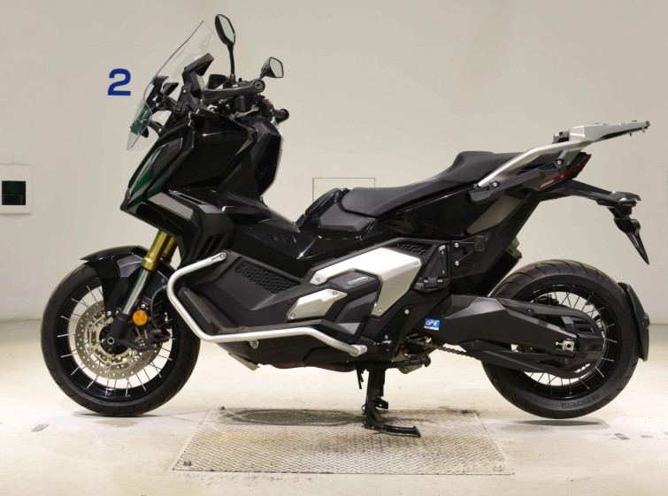 Мотоцикл Honda X-ADV750-2 с пробегом 10208 km