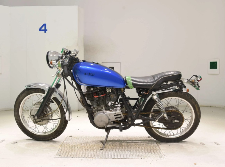 Мотоцикл Yamaha SR400-2 с пробегом 2198 km