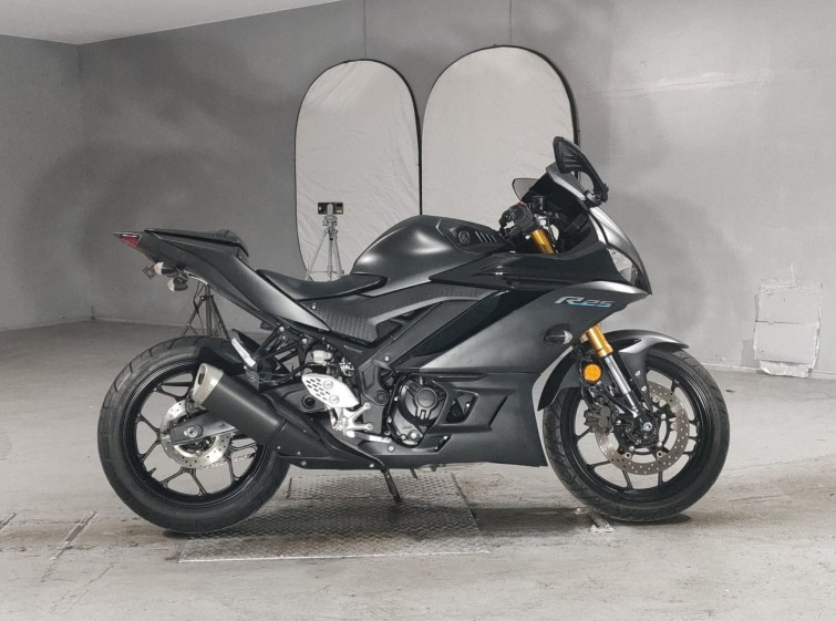 Мотоцикл Yamaha YZF-R25 з пробігом 42057 km