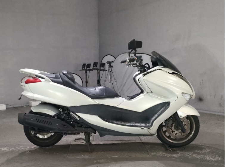 Мотоцикл Yamaha MAJESTY250 с пробегом 86640 km