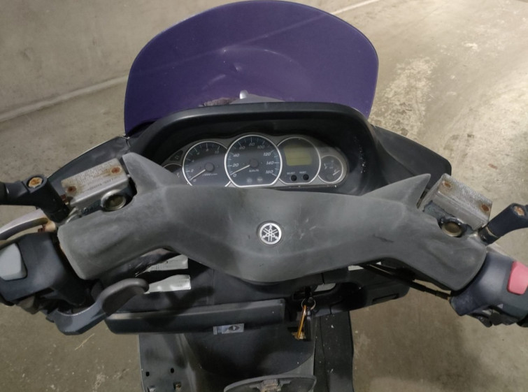 Мотоцикл Yamaha MAJESTY250