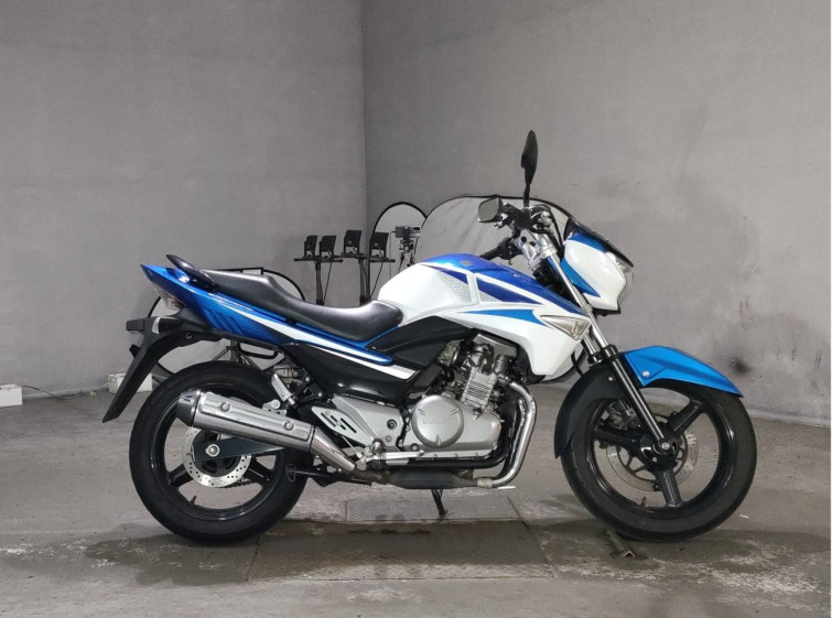 Мотоцикл Suzuki GSR250 з пробігом 26743 km