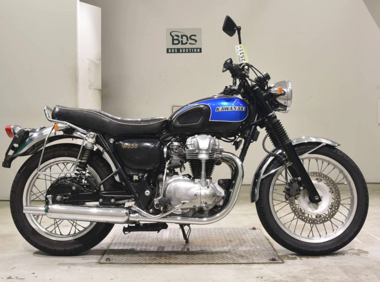 Мотоцикл Kawasaki W650 з пробігом 23576 km