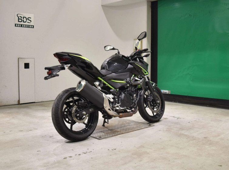 Мотоцикл Kawasaki NINJA400 с пробегом 9674 km