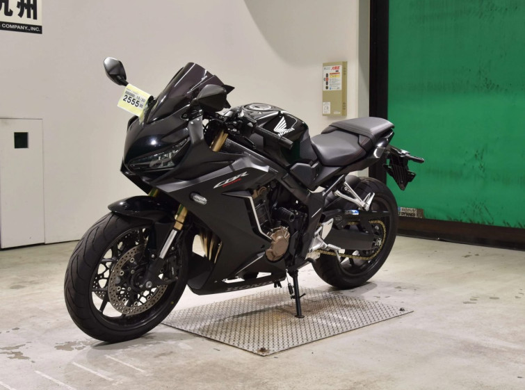Мотоцикл Honda CB650R с пробегом 33730 km