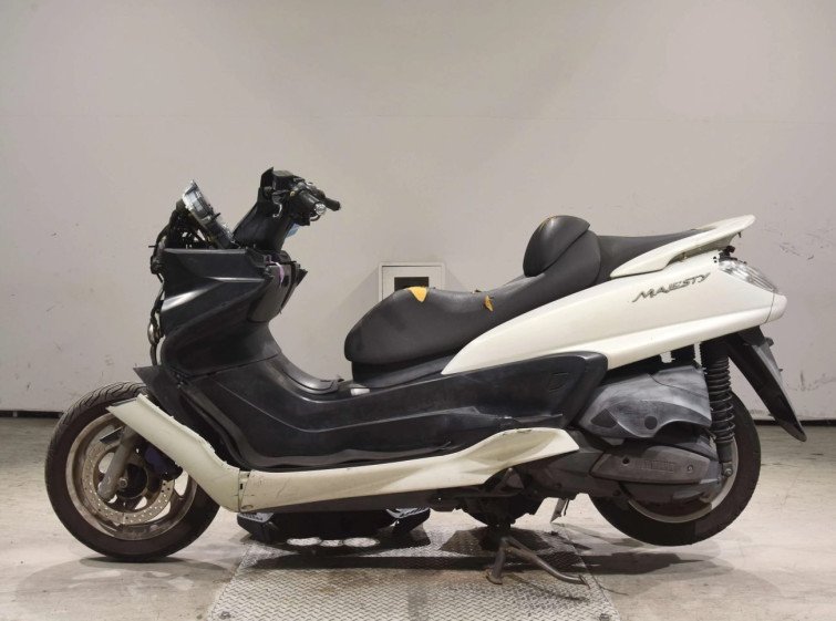 Мотоцикл Yamaha MAJESTY250