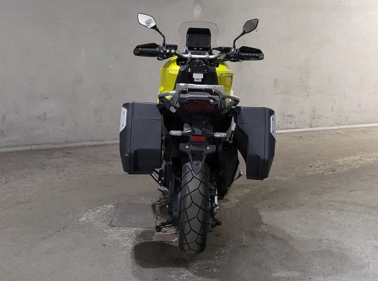 Мотоцикл Honda X-ADV750 з пробігом 4044 km