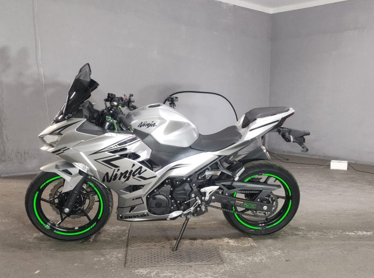 Мотоцикл Kawasaki NINJA400 с пробегом 16683 km