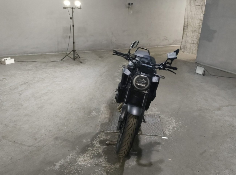 Мотоцикл Honda CB650R з пробігом 18811 km