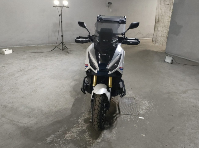Мотоцикл Honda X-ADV750 з пробігом 2063 km