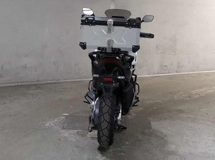 Мотоцикл Honda X-ADV750 з пробігом 2063 km