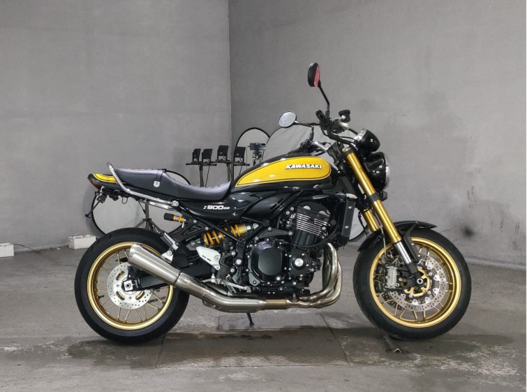 Мотоцикл Kawasaki Z900RS с пробегом 438 km