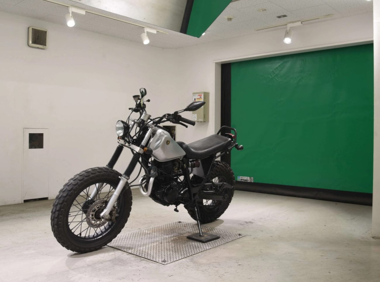 Мотоцикл Yamaha TW200E с пробегом 36 km