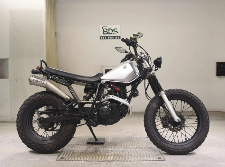 Мотоцикл Yamaha TW200E с пробегом 36 km
