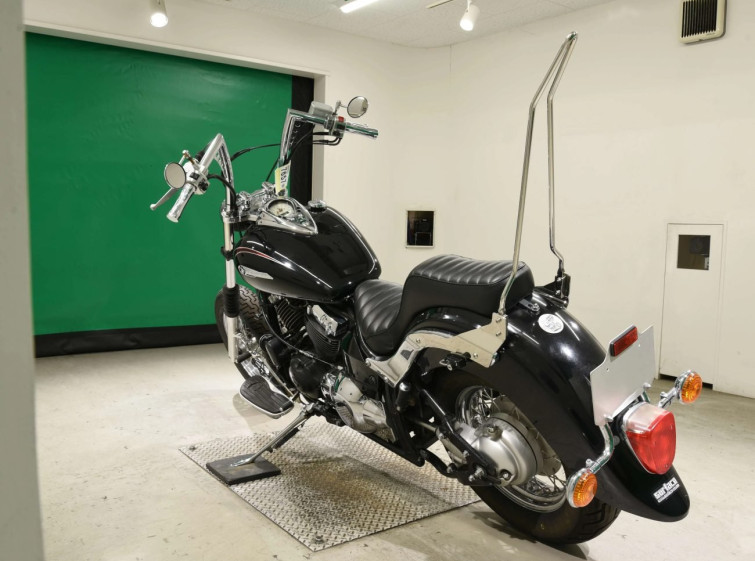 Мотоцикл Yamaha DRAGSTAR XVS400 CLASSIC с пробегом 15610 km