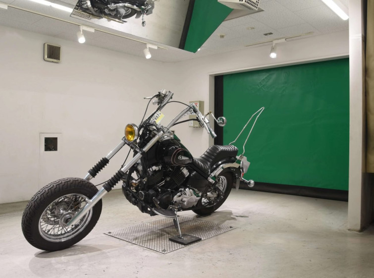 Мотоцикл Yamaha DRAGSTAR XVS400 CLASSIC с пробегом 15610 km