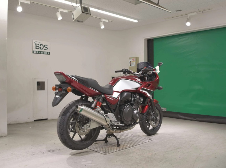 Мотоцикл Honda CB400SFA BOLDOR з пробігом 6891 km