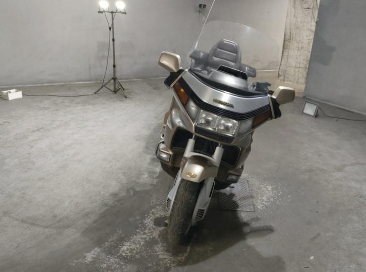 Мотоцикл Honda GL1500 с пробегом 16816 km