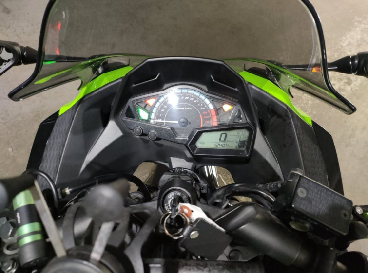 Мотоцикл Kawasaki NINJA250 з пробігом 12404 km