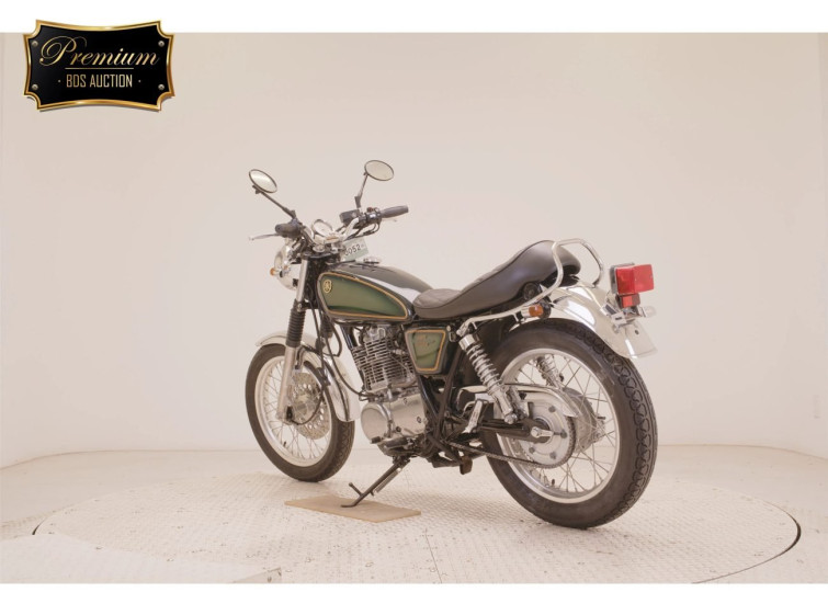 Мотоцикл Yamaha SR400 с пробегом 5876 km