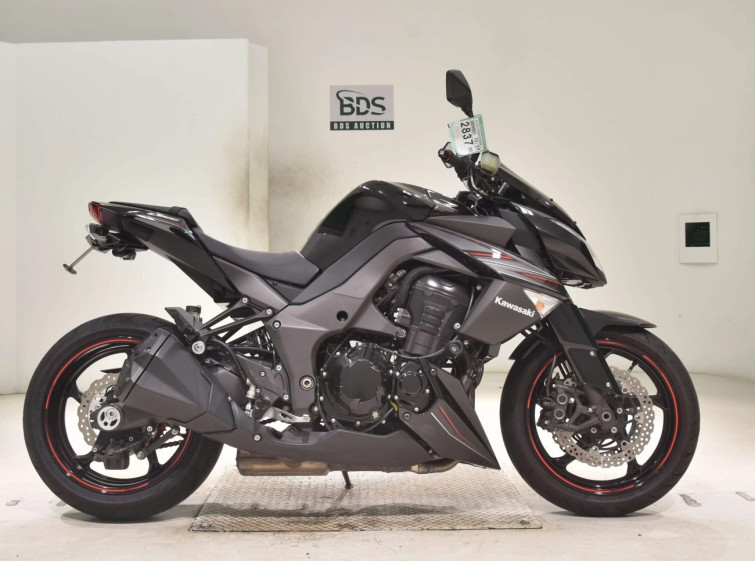Мотоцикл Kawasaki Z1000 з пробігом 14671 km