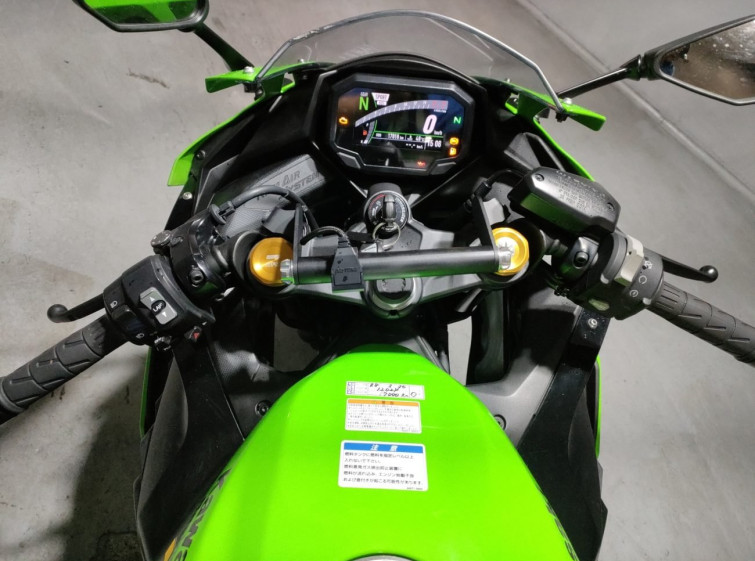 Мотоцикл Kawasaki NINJA ZX-4R SE з пробігом 17816 km