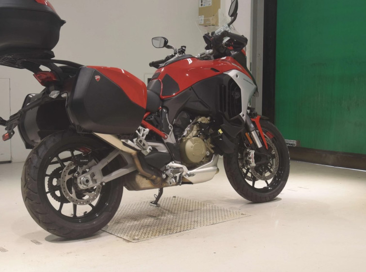 Мотоцикл Ducati MULTISTRADA V4S с пробегом 11906 km