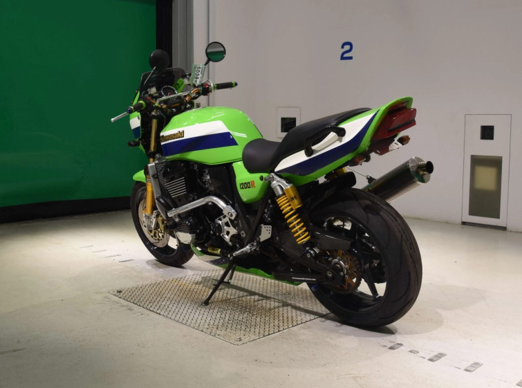 Мотоцикл Kawasaki ZRX1200R з пробігом 21960 km