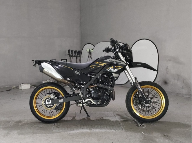 Мотоцикл Kawasaki KLX230SM з пробігом 7015 km