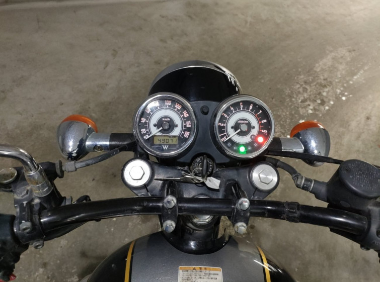 Мотоцикл Kawasaki W800 з пробігом 49071 km