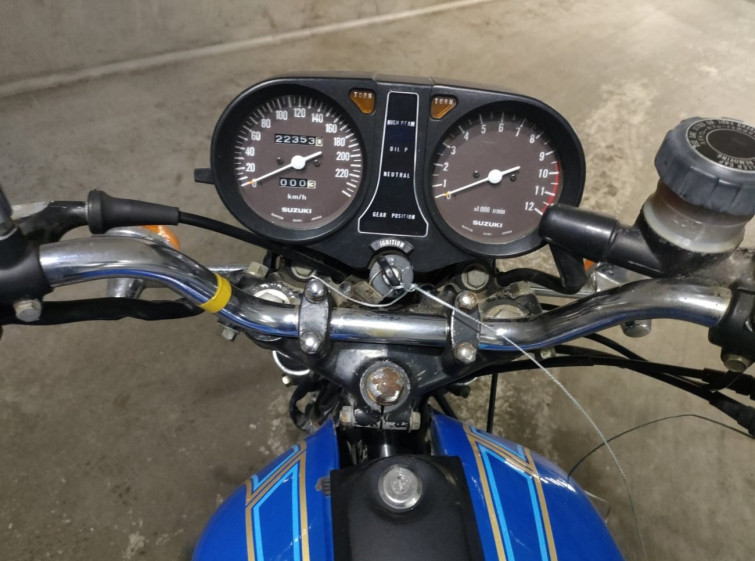Мотоцикл Suzuki GS550E с пробегом 22353 km