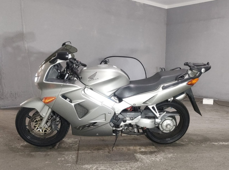 Мотоцикл Honda VFR800F с пробегом 69122 km
