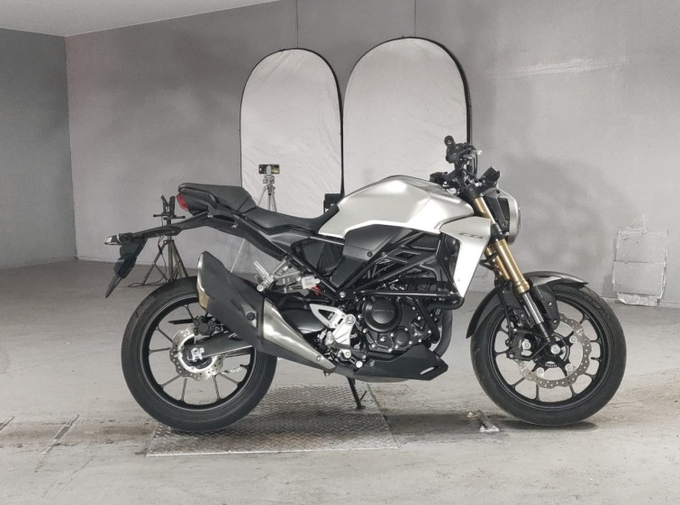 Мотоцикл Honda CB250R з пробігом 2730 km