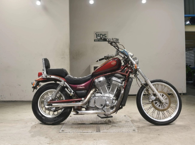 Мотоцикл Suzuki INTRUDER 400 с пробегом 17948 km