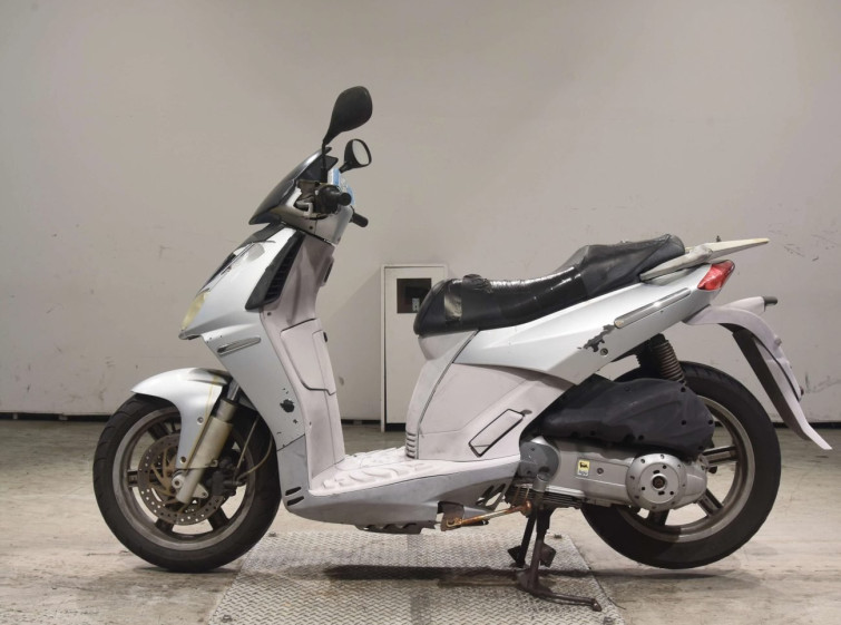Мотоцикл Aprilia SPORTCITY250
