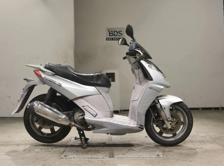 Мотоцикл Aprilia SPORTCITY250