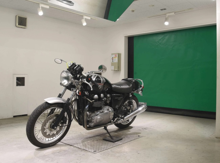 Мотоцикл Triumph THRUXTON900 с пробегом 35506 km