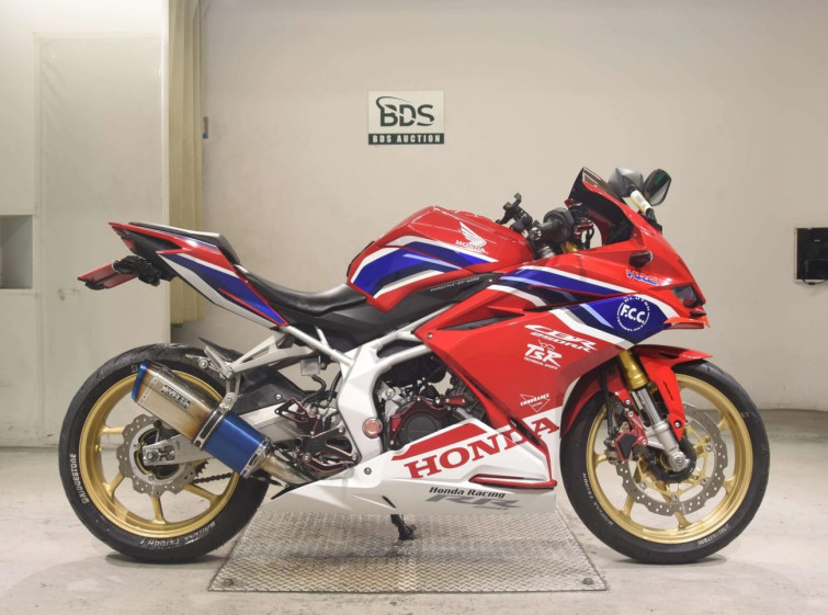 Мотоцикл Honda CBR250RRA з пробігом 26577 km